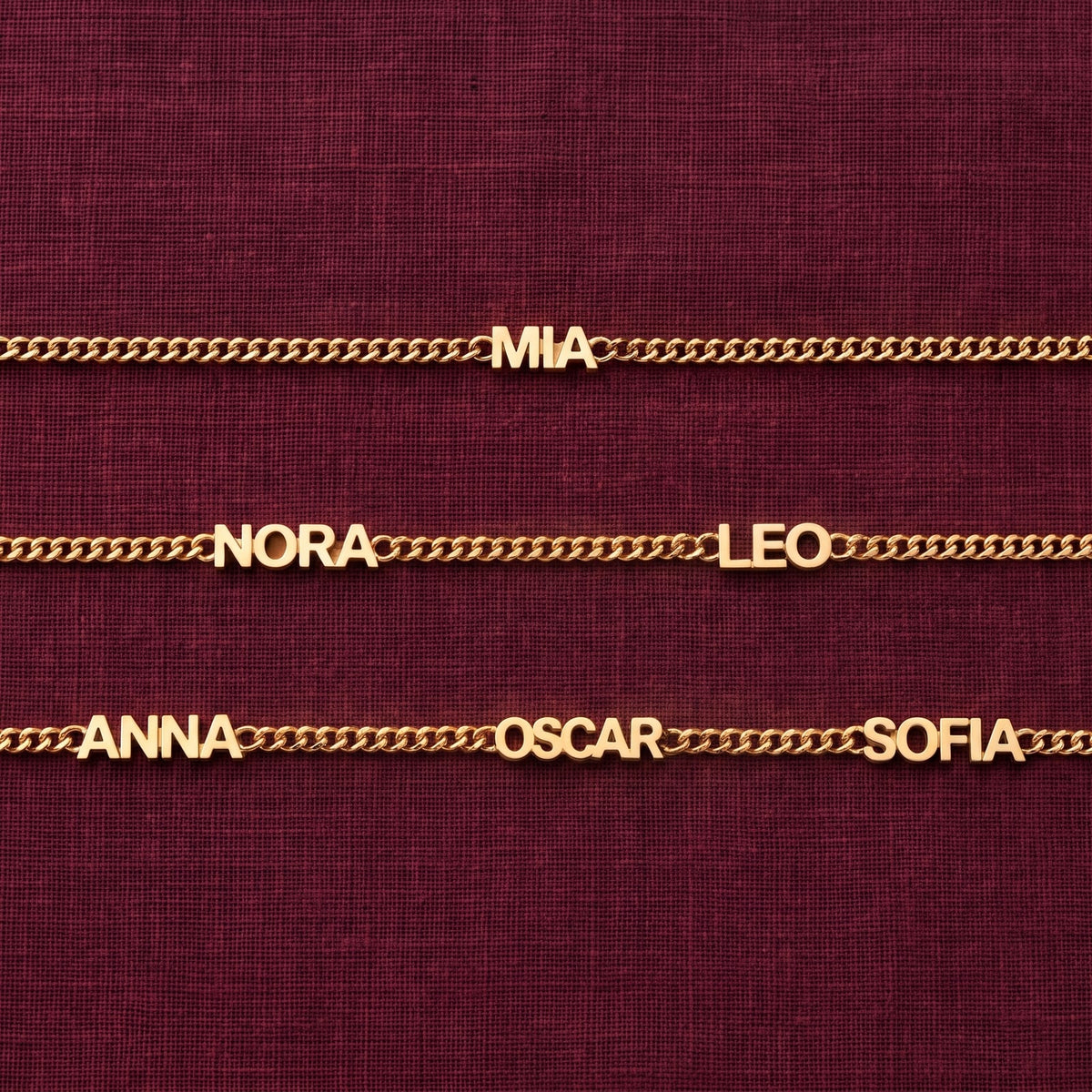 Three gold name bracelets with one, two and three names: MIA; NORA, LEO; ANNA, OSCAR, SOFIA
